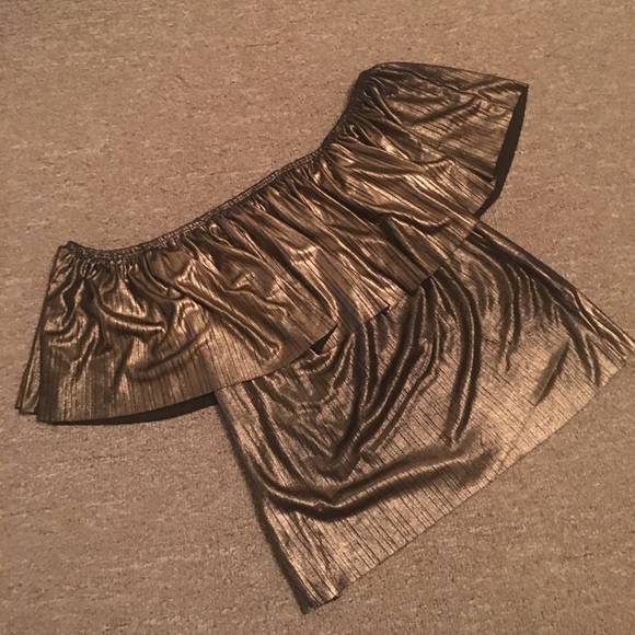 F21 bronze metallic off the shoulder top - Picture 5 of 8